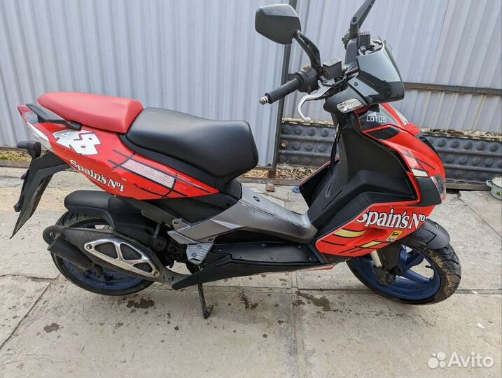 Aprilia sr50r 2008