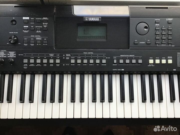Yamaha PSR-E463