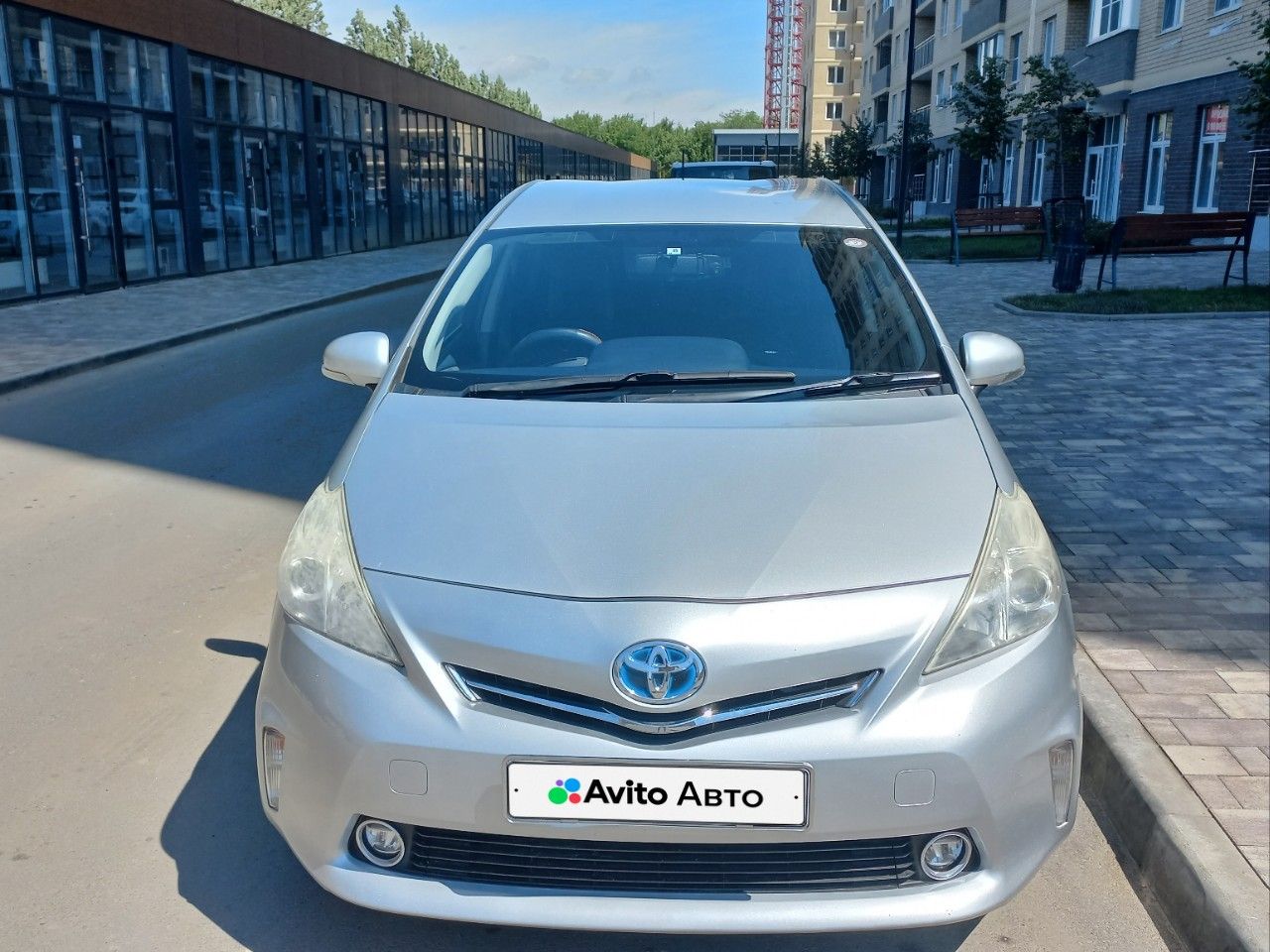 Toyota Prius Alpha: фото из отзыва