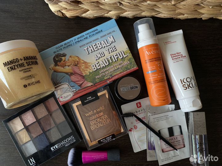 Косметика пакетом avene the balm riche