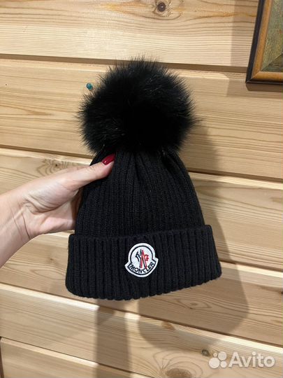 Шапка женская вязаная