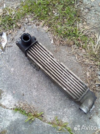 Радиатор интеркулера kia sorento1