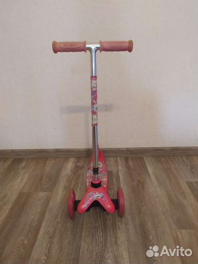 Самокат детский трехколесный scooter