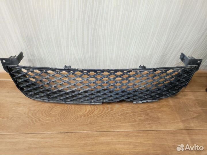 Решетка бампера Suzuki Grand Vitara 71721-77К1