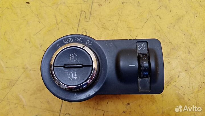 Переключатель света фар Insignia