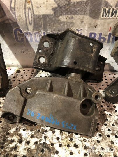 Подушка двигателя Renault Megane