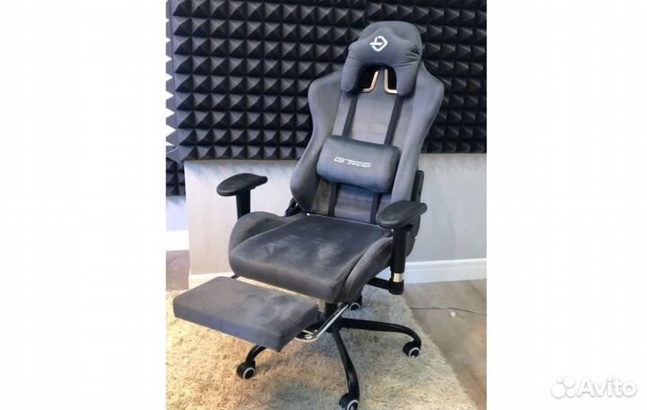Игровое геймерское кресло компьютерное