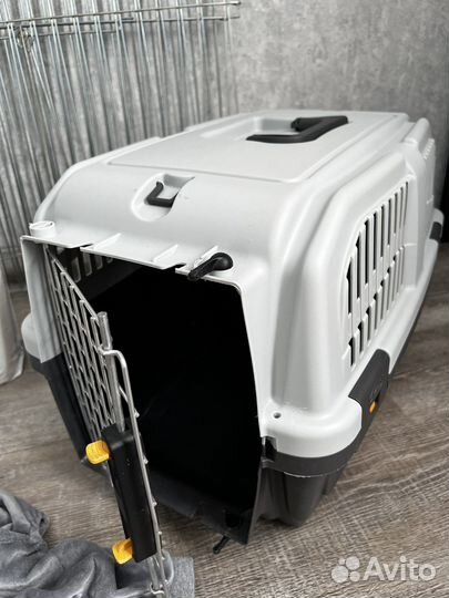 Переноска, костюм