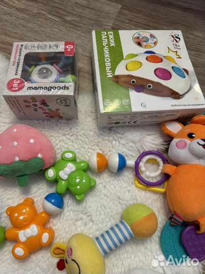 Развивающие игрушки -погремушки новые и бу