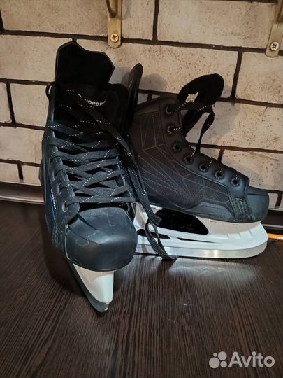 Продаю коньки