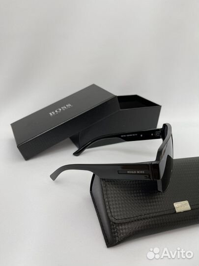 Солнцезащитные очки мужские Boss