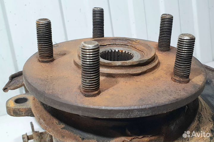 Кулак поворотный передний левый Honda C-RV 1