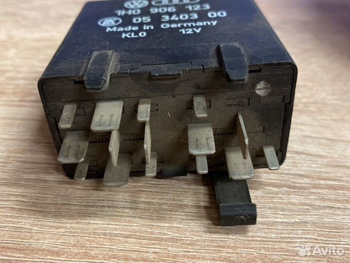 Реле свечей накаливания VAG 1H0906123