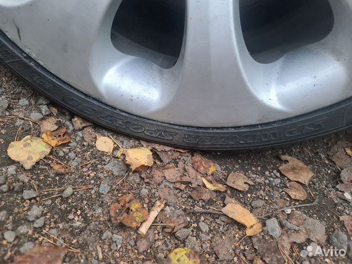 Dunlop SP Winter Sport 3D 235/40 R19 и 295/30 R19 96V