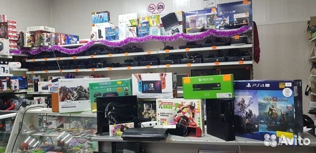 Игровые приставки PS 4 И аксессуары