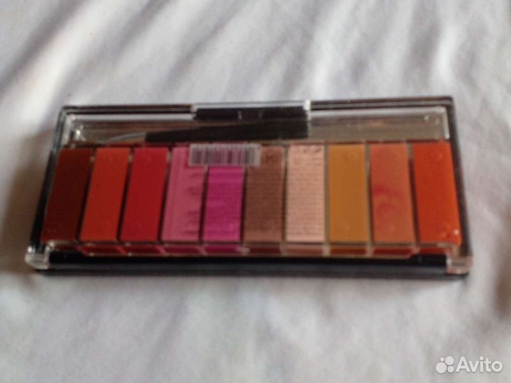 Тени для век