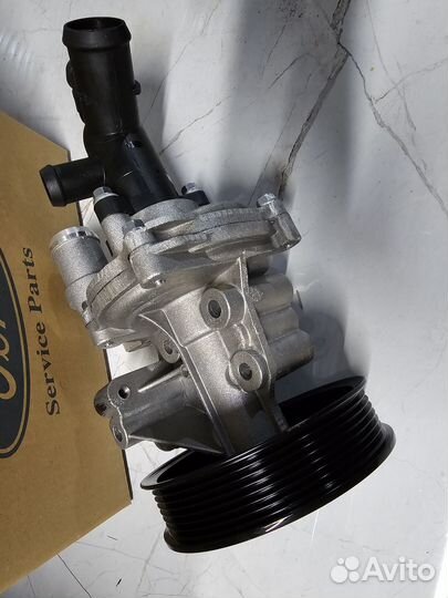 Насос водяной Ford Transit 2006-2012 2.4