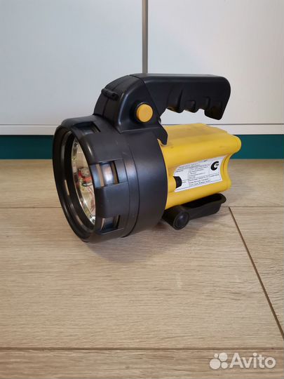 Фонарь аккумуляторный