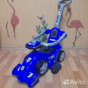 Детская машинка каталка с ручкой
