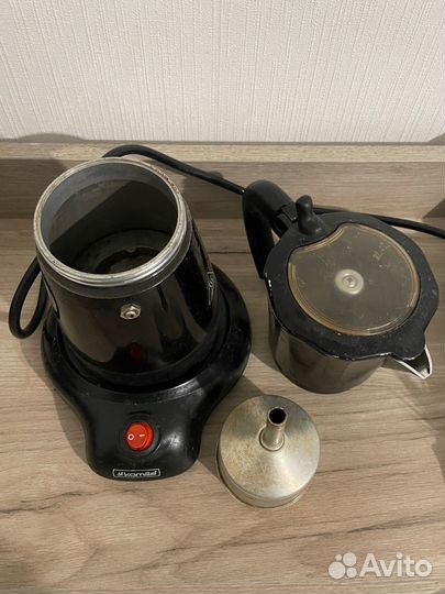 Электрическая гейзерная кофеварка