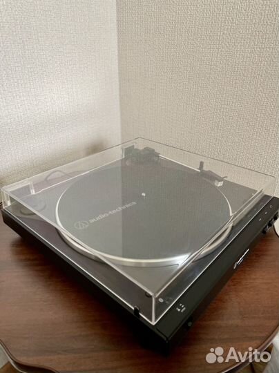 Проигрыватель винила Audio-Technica AT-LP60XBT
