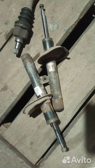 Передние стойки Пежо партнёр