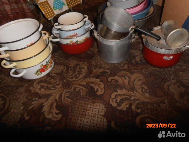 Кастрюли бу, крышки,эмалированые кружка, ковш