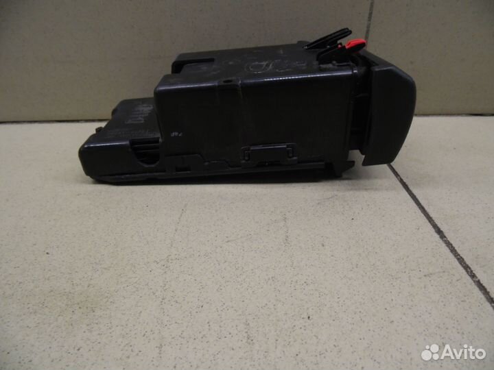 Подстаканник Hi Lux 2015