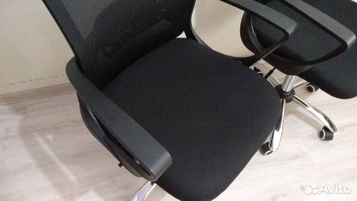 Офисное компьютерное кресло стул