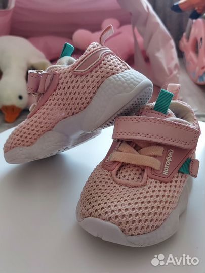Кроссовки для девочки котофей