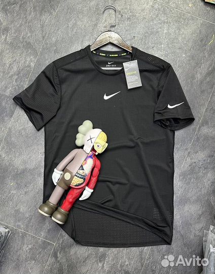 Спортивная футболка Nike Dri-Fit для тренировок