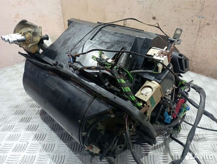 Корпус печки BMW 5 E34