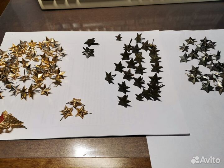 Кокарды, эмблемы, пуговицы, звездочки