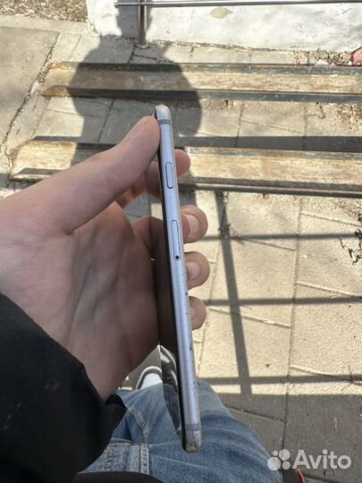 iPhone 6S, 32 ГБ