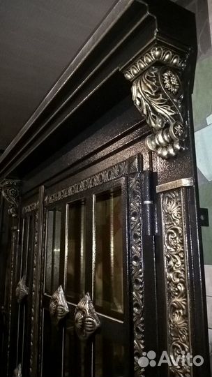 Входная дверь 