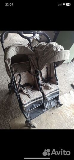 Коляска доя двойни