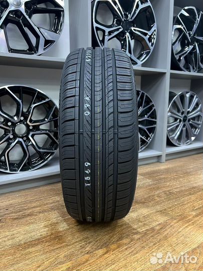 Roadstone Eurovis HP02 215/60 R16 95H