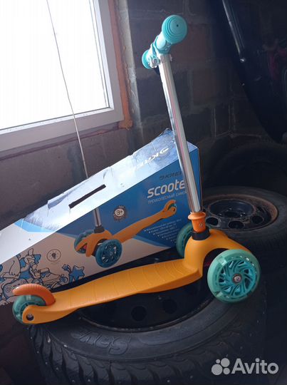 Самокат детский трехколесный новый
