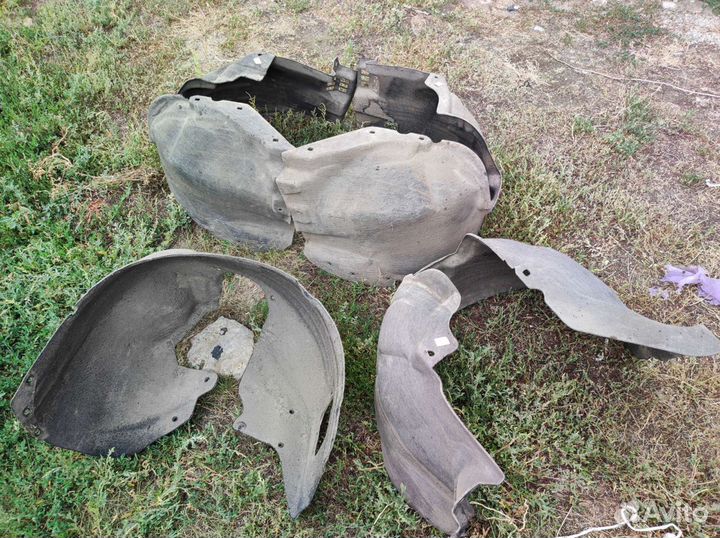 Подкрылки granta FL. Локер гранта фл