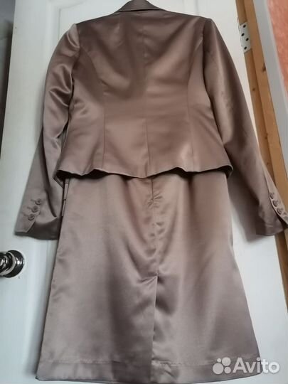 Костюм двойка с юбкой женский 44