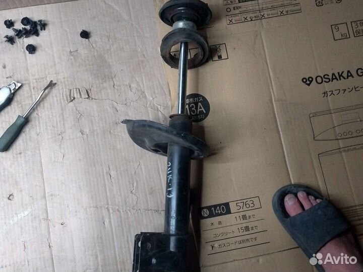 Амортизатор правый