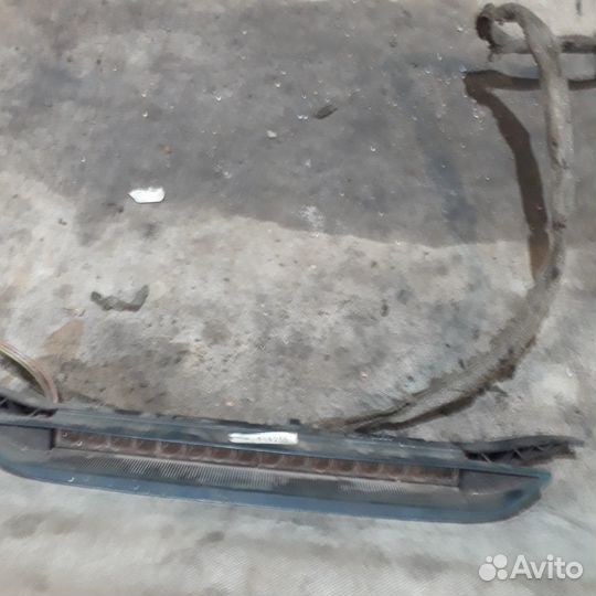 Дополнительный стоп-сигнал Опель Вектра Б универса