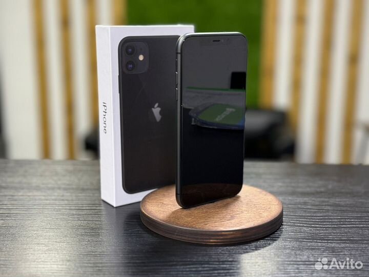 iPhone 11, 64 ГБ