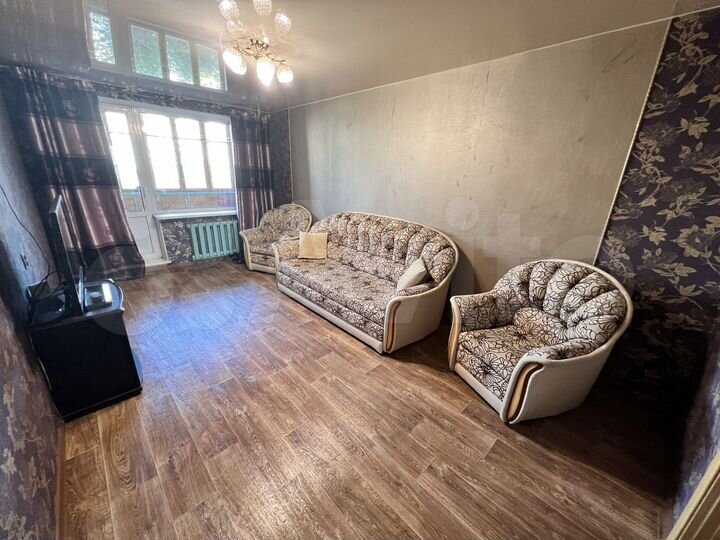 3-к. квартира, 67 м², 3/10 эт.