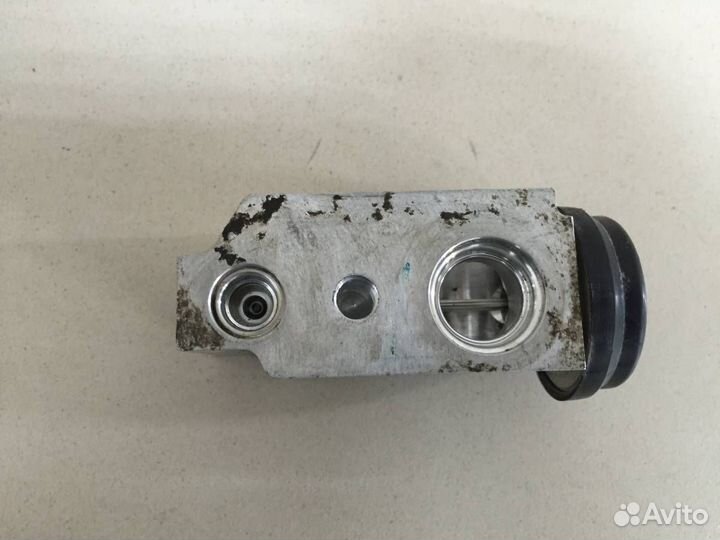 Клапан кондиционера Hyundai Solaris 2010-2017