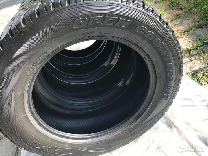 Toyo Open Country I/T 275/60 R20 115T