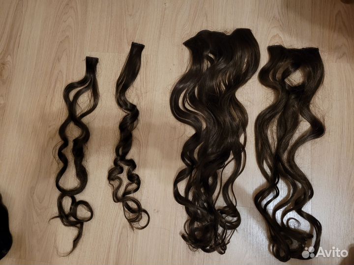 Волосы на заколках русые