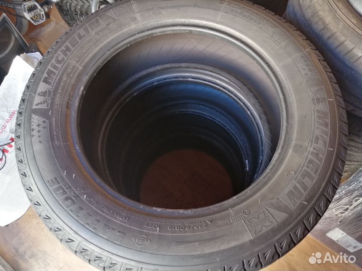 Michelin Latitude X-Ice 235/60 R18