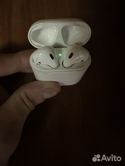 Беспроводные наушники airpods 1