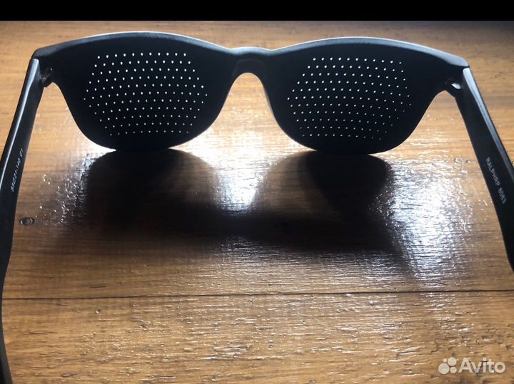 Очки тренажеры, перфорированные